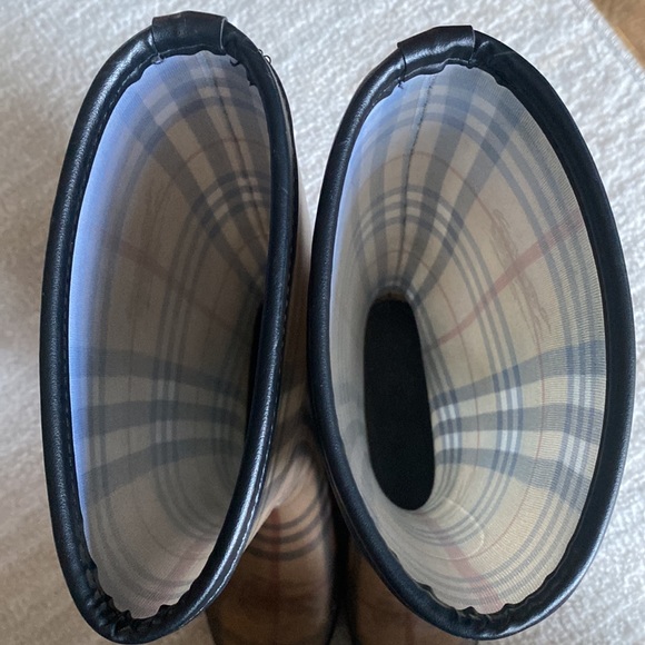 Burberry Tall Classic Rain Boots - Picture 5 of 6